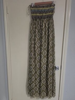 Badgley Mishka 100% Silk Strapless Olive Geometric Patterned Maxi Dress